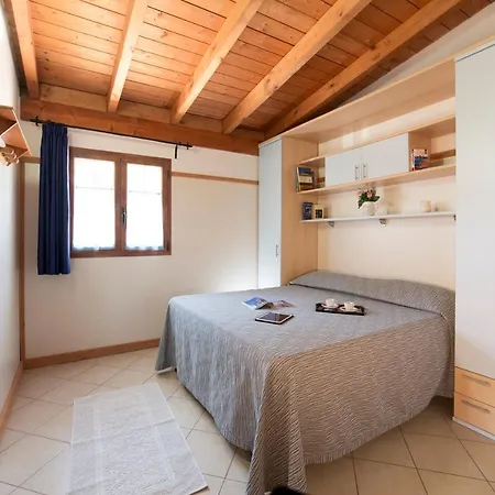 Villaggio Capo Ferrato 무라베라